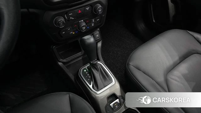 Jeep Renegade id 4317237 из Кореи 31