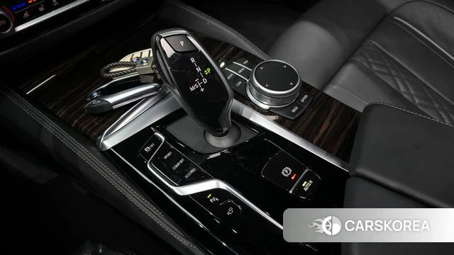 BMW 5 Series (G30) id 3852141 из Кореи 19