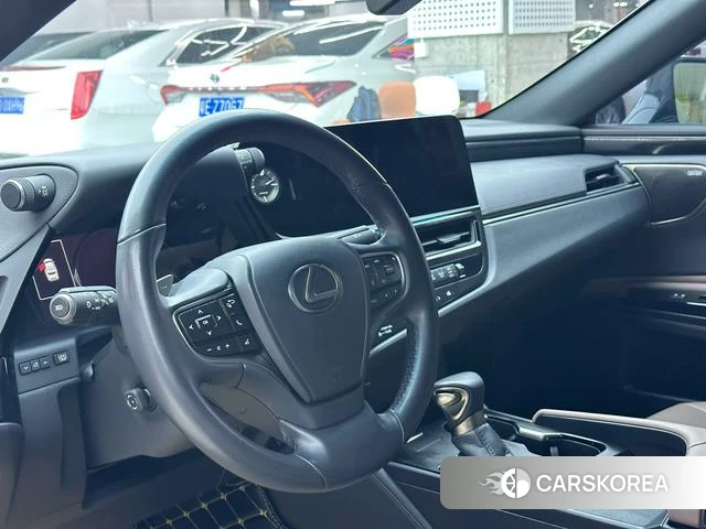 Lexus ES id 4291443 из Китая 9