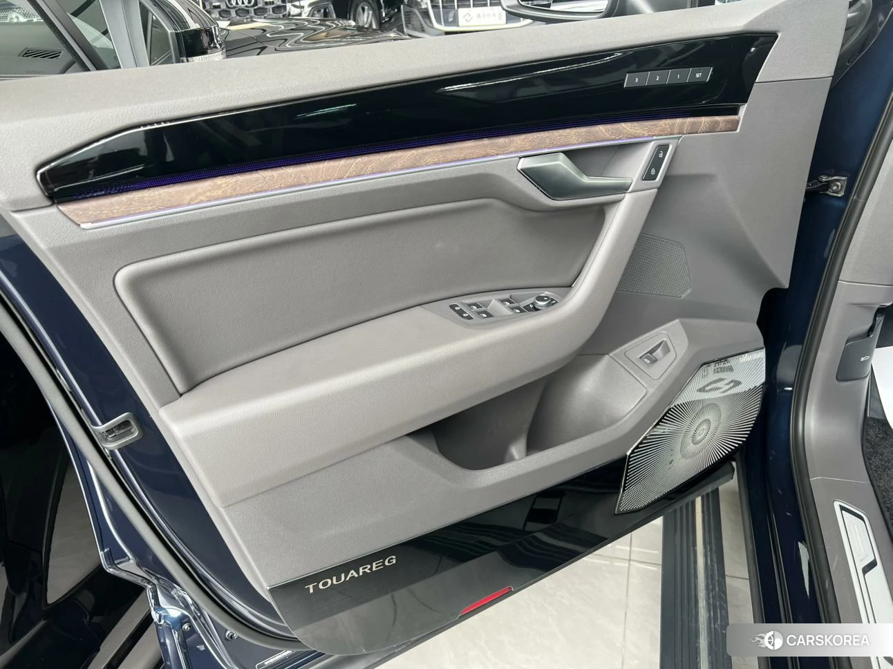 Volkswagen Touareg id 4498972 из Китая 14