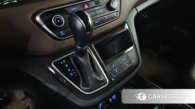 Hyundai The New Grand Starex id 4435854 из Кореи 19
