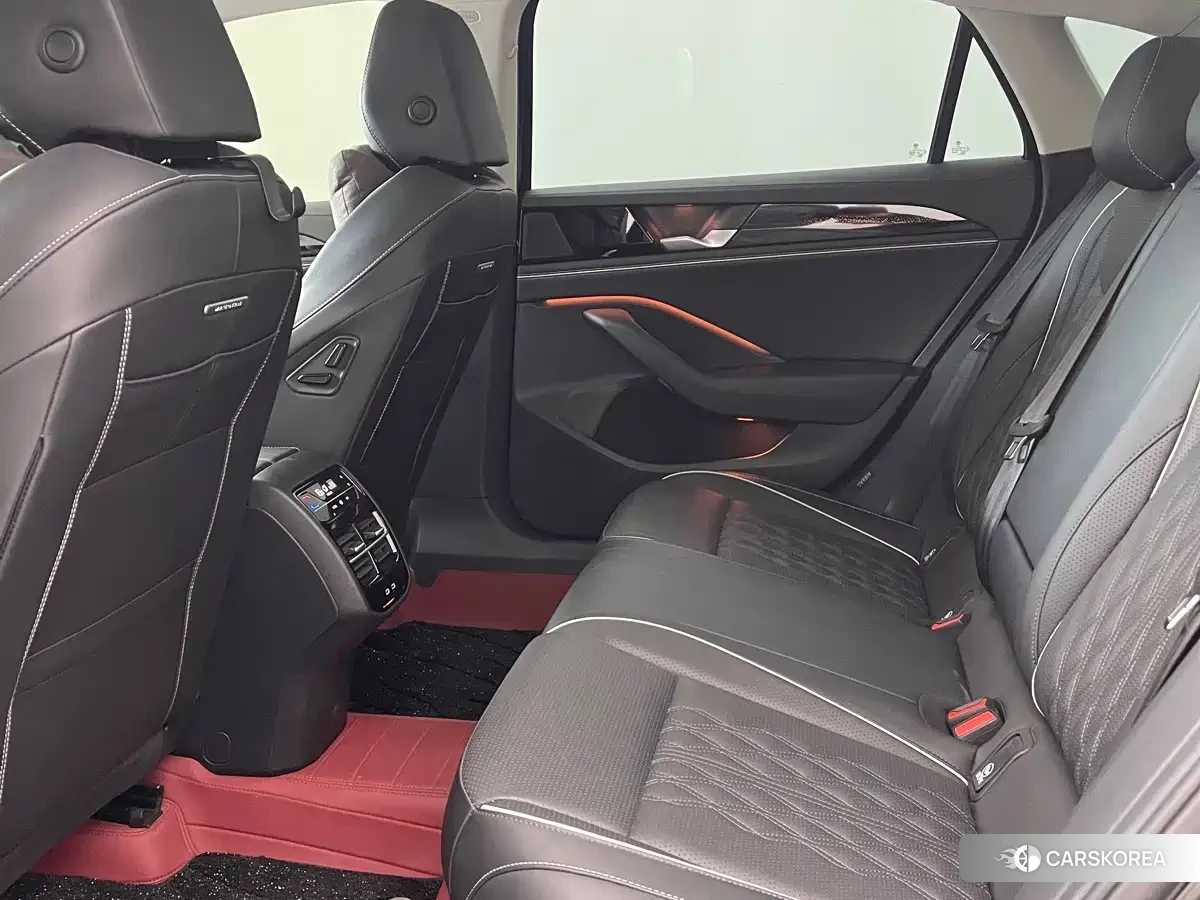 Volkswagen Magotan id 4628272 из Китая 30