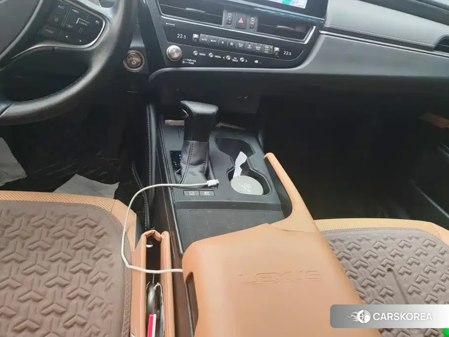 Lexus ES id 4600529 из Китая 15