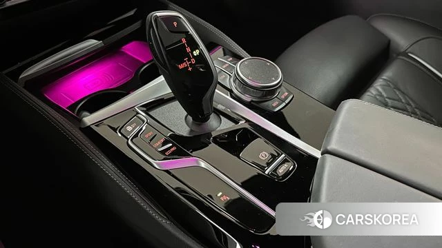 BMW 5 Series (G30) id 3856442 из Кореи 19