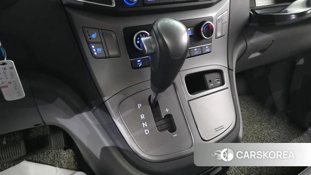Hyundai The New Grand Starex id 4458617 из Кореи 29