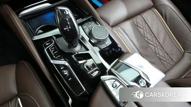 BMW 5 Series (G30) id 4308609 из Кореи 37