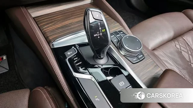 BMW 5 Series (G30) id 3330525 из Кореи 19