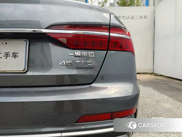 Audi A6L id 4290040 из Китая 16