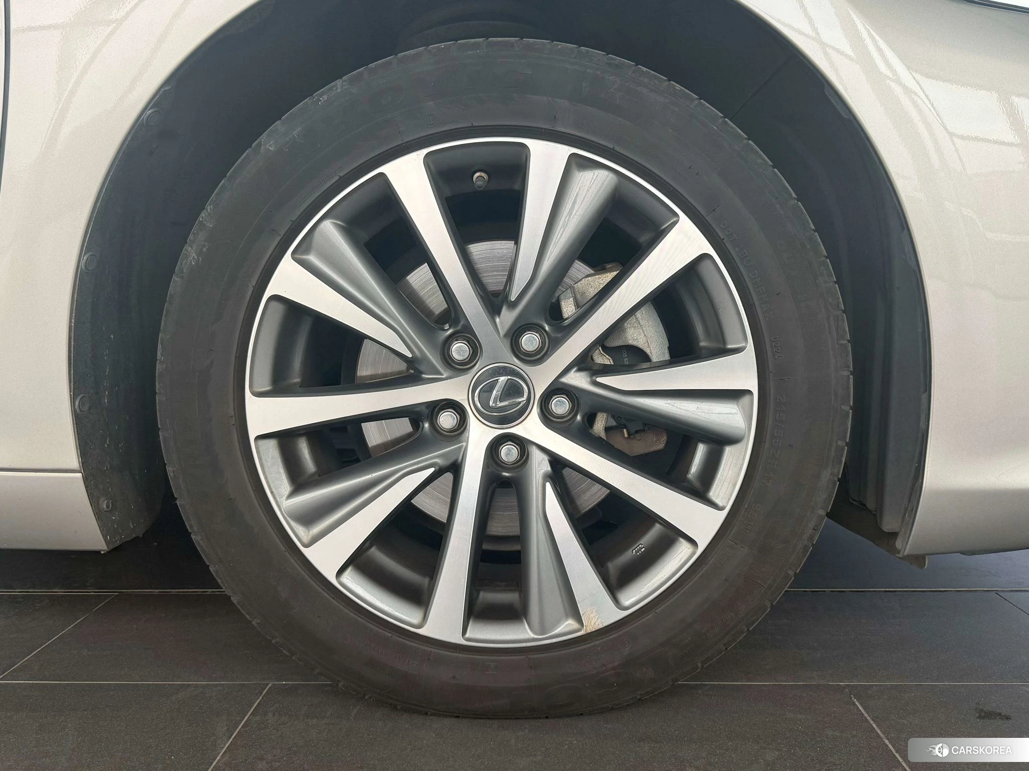 Lexus ES id 4468016 из Китая 25