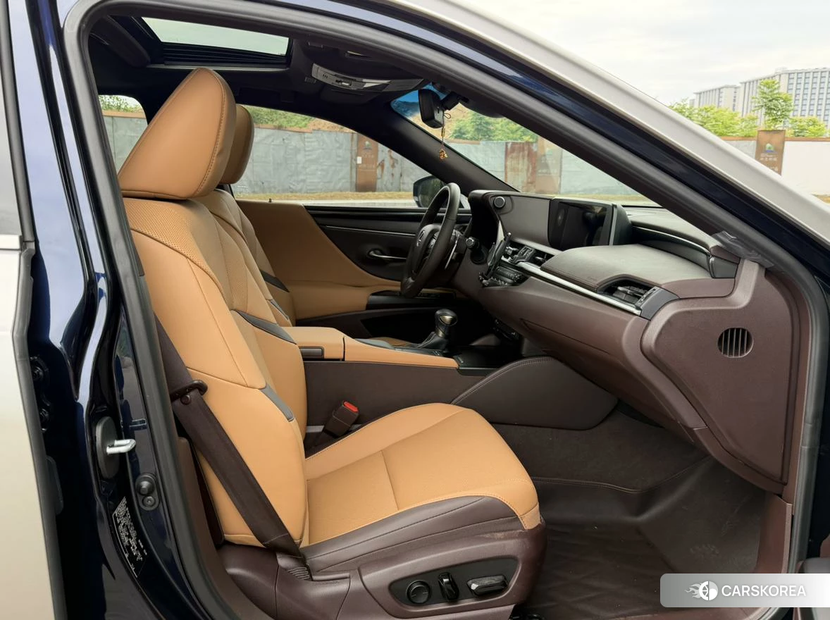 Lexus ES id 4452601 из Китая 17