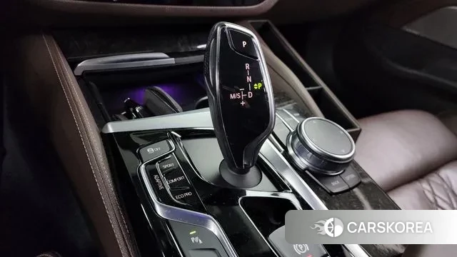 BMW 5 Series (G30) id 3698944 из Кореи 19