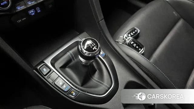 Hyundai Veloster (JS) id 3439568 из Кореи 19