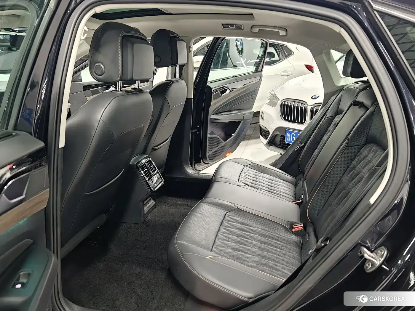 Volkswagen Passat id 4629171 из Китая 15