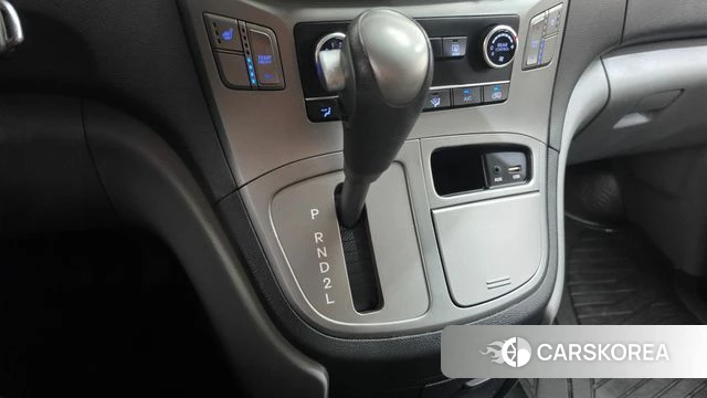 Hyundai The New Grand Starex id 4907699 из Кореи 29