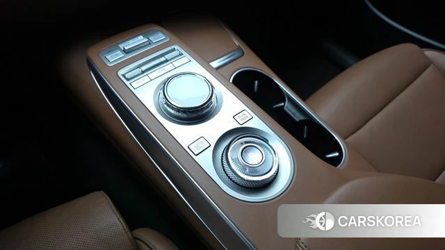 Genesis GV70 id 3872230 из Кореи 19