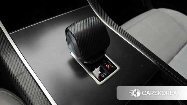 Land Rover Range Rover Velar id 4380997 из Кореи 29