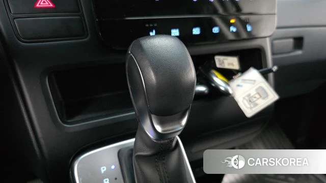 Hyundai Staria id 3864036 из Кореи 20