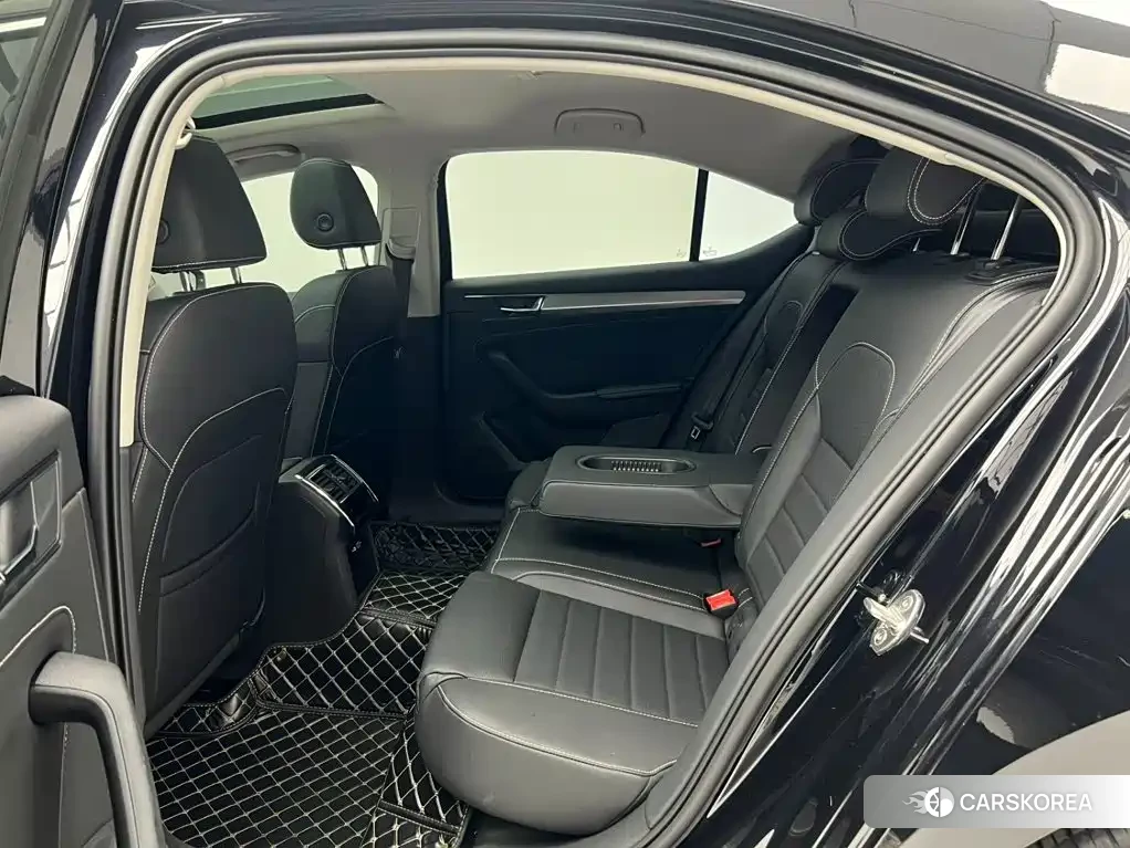 Skoda Superb id 4653775 из Китая 21