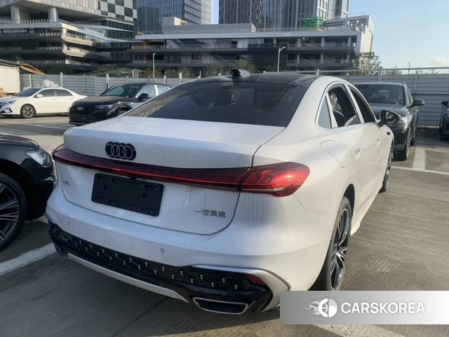 Audi A5L id 4380639 из Китая 9