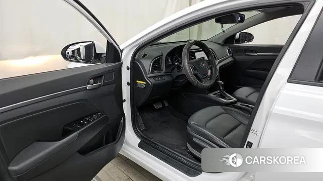 Hyundai Avante AD id 3602420 из Кореи 19