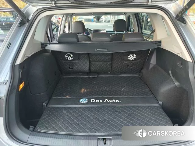 Volkswagen Tiguan L PHEV id 4210748 из Китая 12