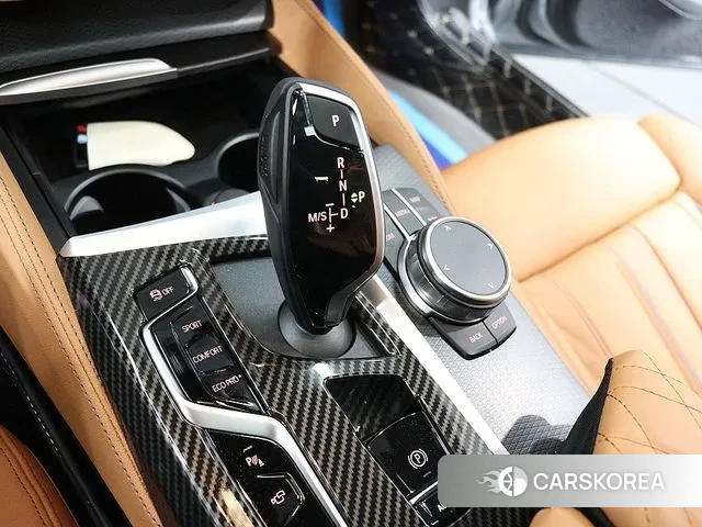 BMW 5 Series (G30) id 3555414 из Кореи 11