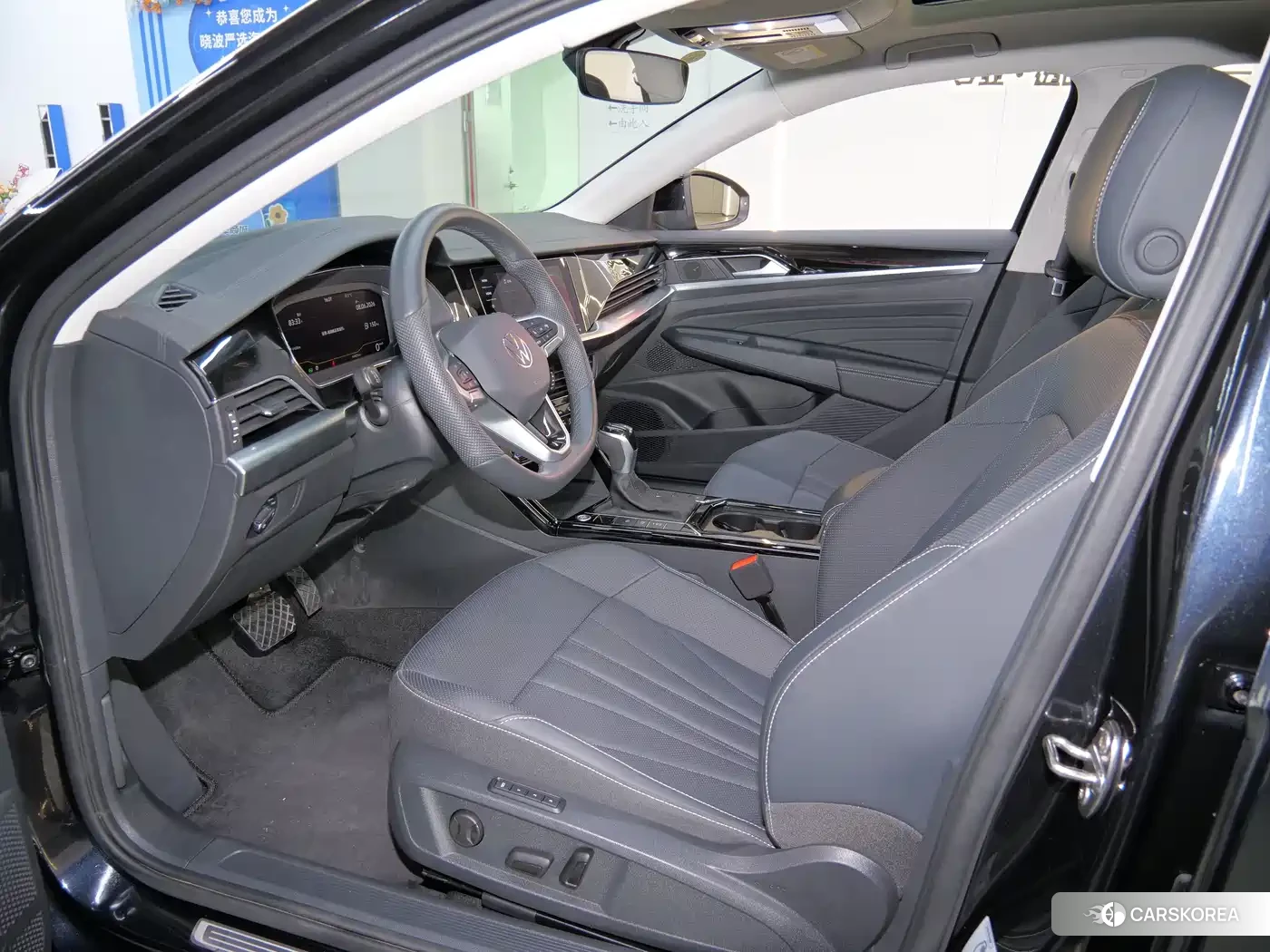 Volkswagen Passat id 4547275 из Китая 17