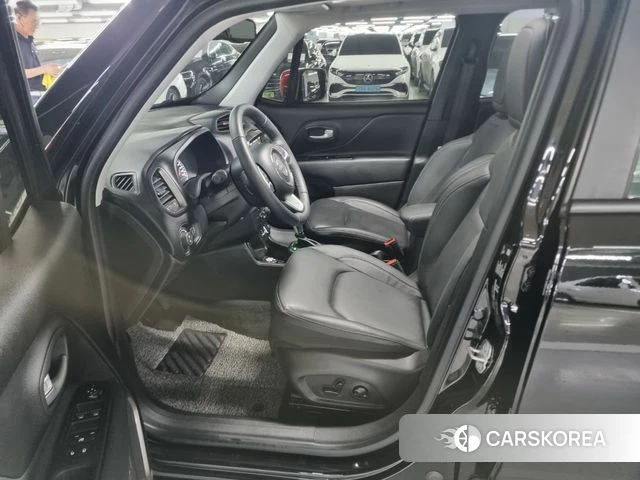 Jeep Renegade id 4349451 из Кореи 19