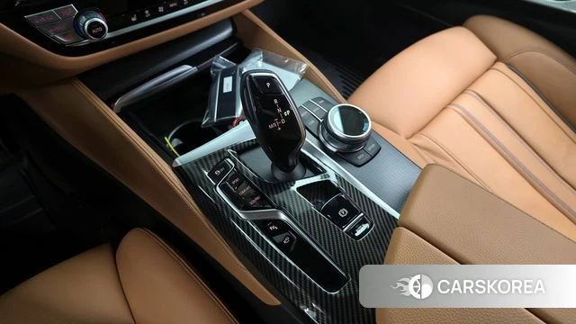 BMW 5 Series (G30) id 3858991 из Кореи 19