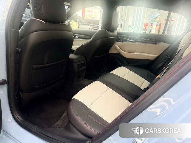 Cadillac CT5 id 3927134 из Китая 24