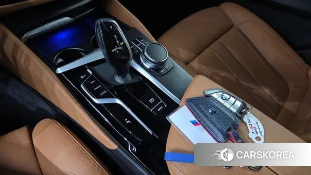 BMW 5 Series (G30) id 3600203 из Кореи 19