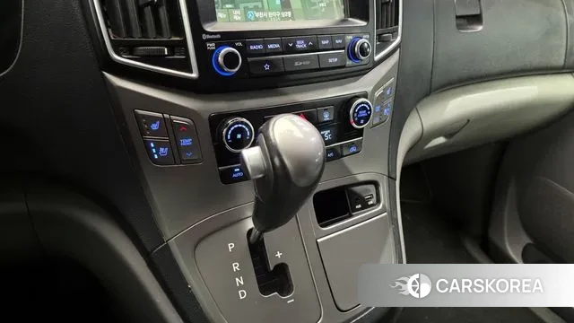 Hyundai The New Grand Starex id 3714149 из Кореи 19