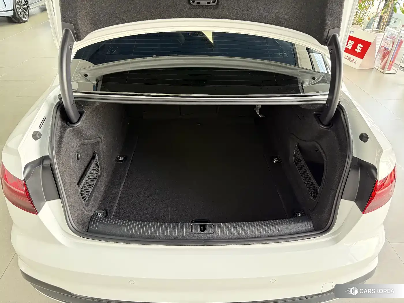 Audi A4L id 4659914 из Китая 15