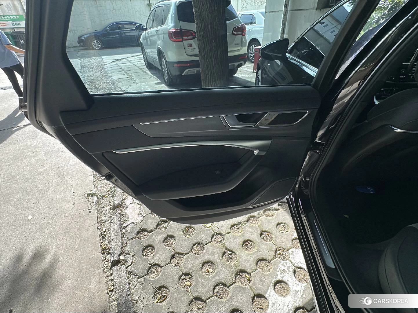 Audi A6L id 4510638 из Китая 20
