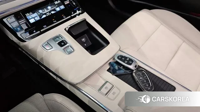 Hyundai The New Grandeur IG Hybrid id 3478821 из Кореи 19