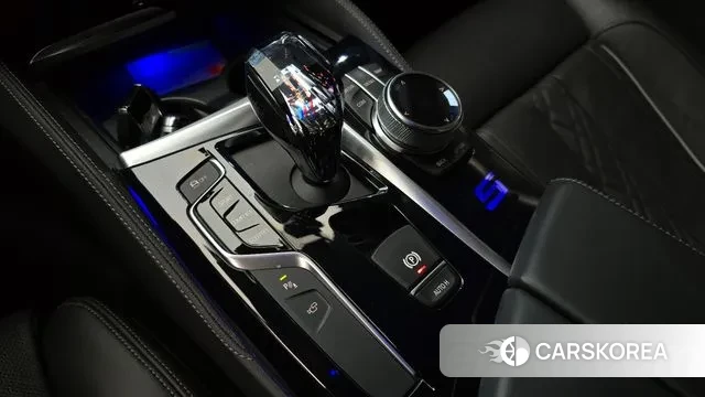 BMW 5 Series (G30) id 3344792 из Кореи 19