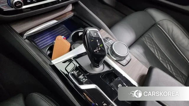 BMW 5 Series (G30) id 3373288 из Кореи 19