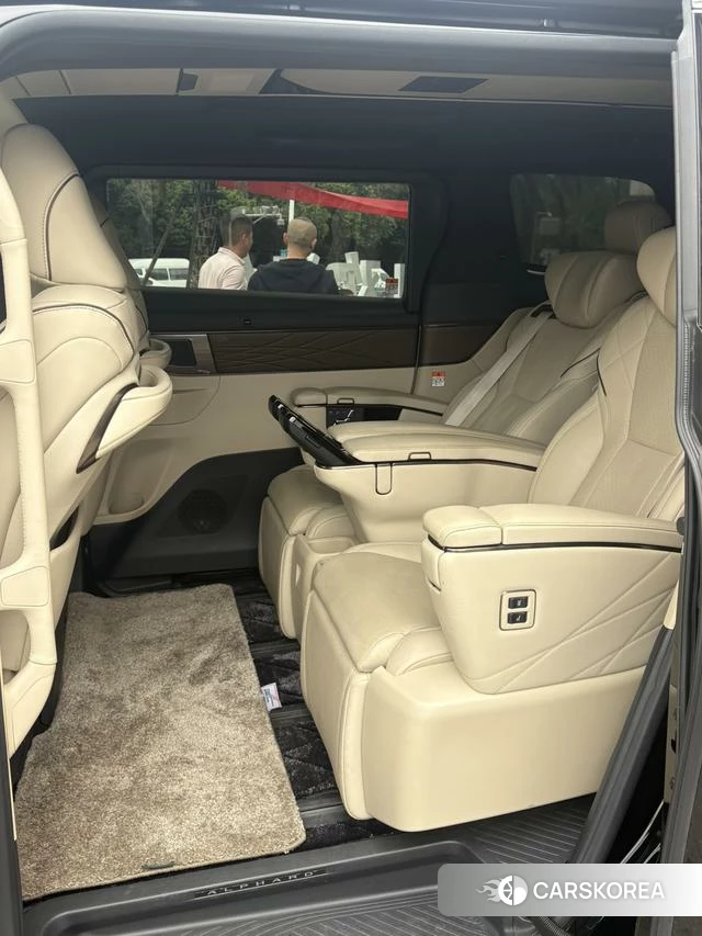 Toyota Elfa id 4290990 из Китая 10