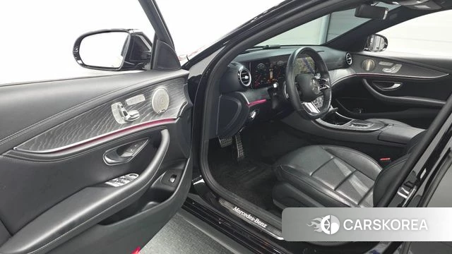Mercedes-Benz E-Class W213 id 4711719 из Кореи 31