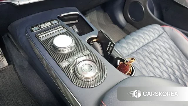 Genesis GV70 id 3625584 из Кореи 19