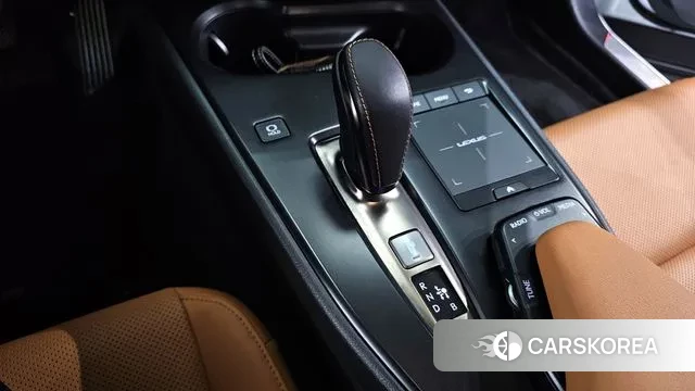 Lexus UX300e id 2969159 из Кореи 19