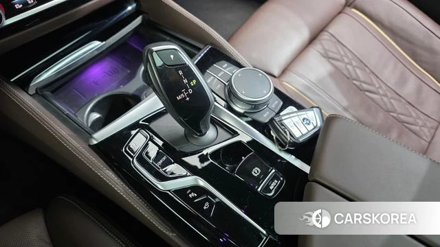 BMW 5 Series (G30) id 3839940 из Кореи 19