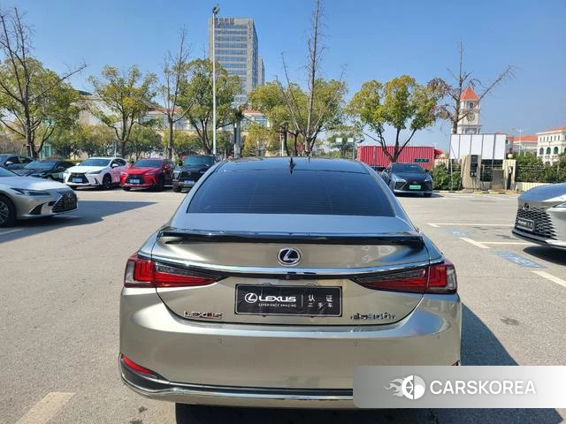 Lexus ES id 4241648 из Китая 11
