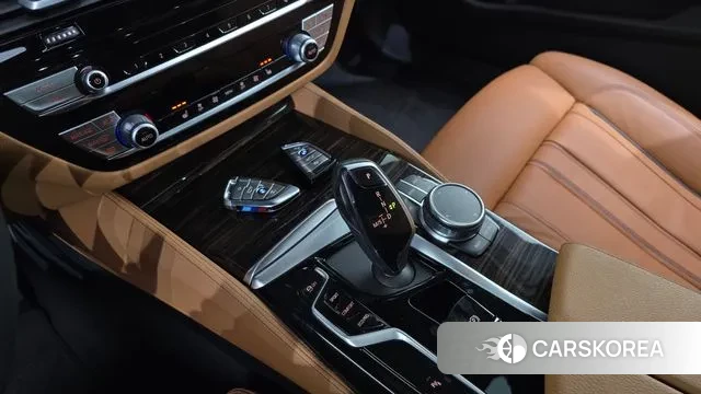 BMW 5 Series (G30) id 3788681 из Кореи 19