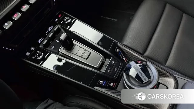 Porsche 911(992) id 3119982 из Кореи 19