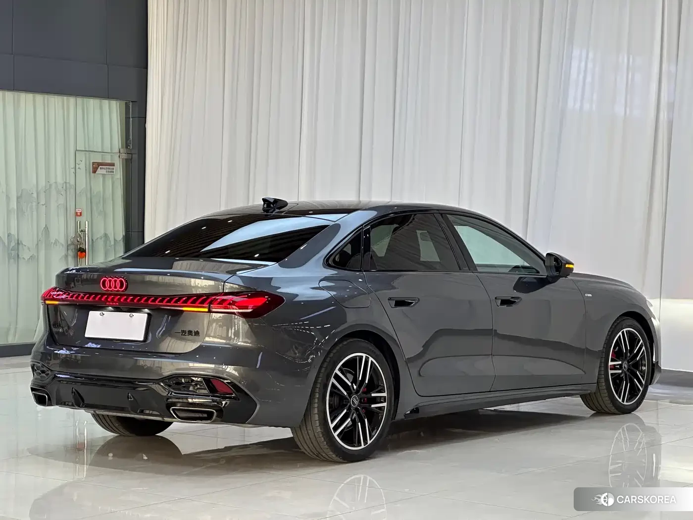 Audi A5L id 4601082 из Китая 13