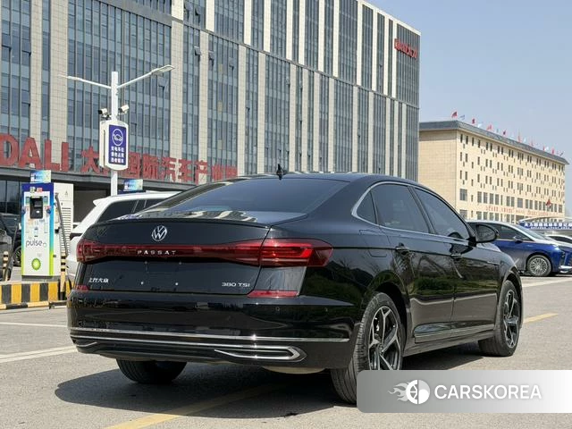 Volkswagen Passat id 4260050 из Китая 14