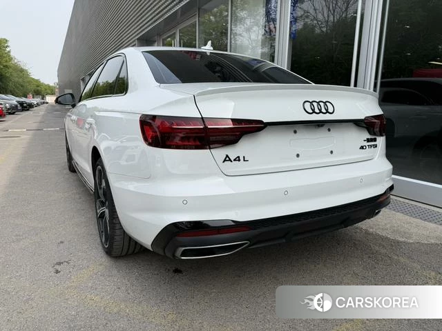 Audi A4L id 4273729 из Китая 9