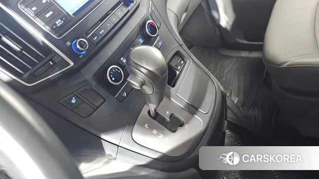 Hyundai The New Grand Starex id 3530365 из Кореи 19