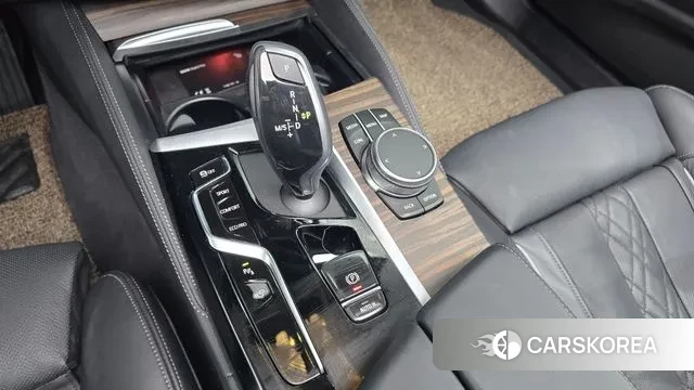 BMW 5 Series (G30) id 3512613 из Кореи 19